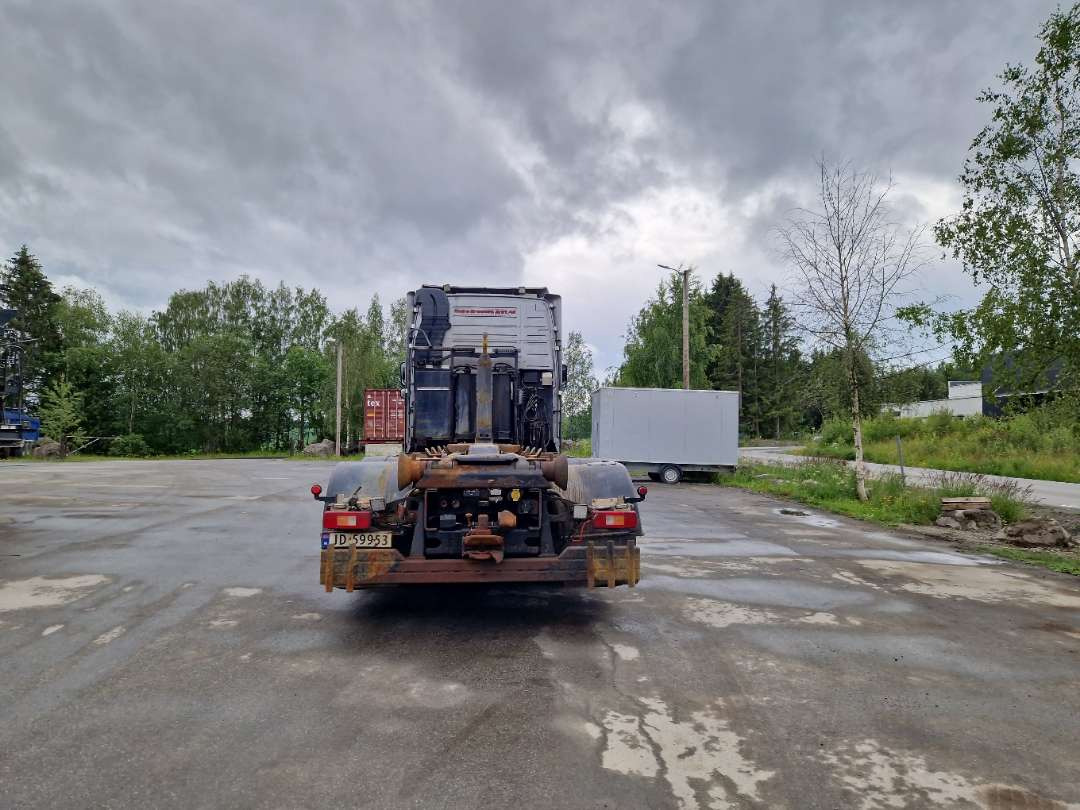 Volvo FH6X2-Krokbil med hydraulisk brøyteutstyr - Camion ampliroll: photos 4 Volvo FH6X2-Krokbil med hydraulisk brøyteutstyr - Camion ampliroll: photos 4