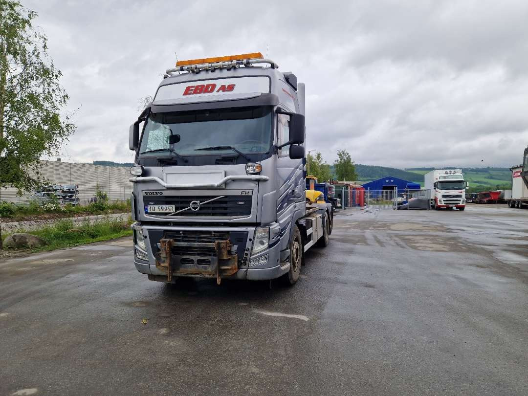Volvo FH6X2-Krokbil med hydraulisk brøyteutstyr - Camion ampliroll: photos 5 Volvo FH6X2-Krokbil med hydraulisk brøyteutstyr - Camion ampliroll: photos 5