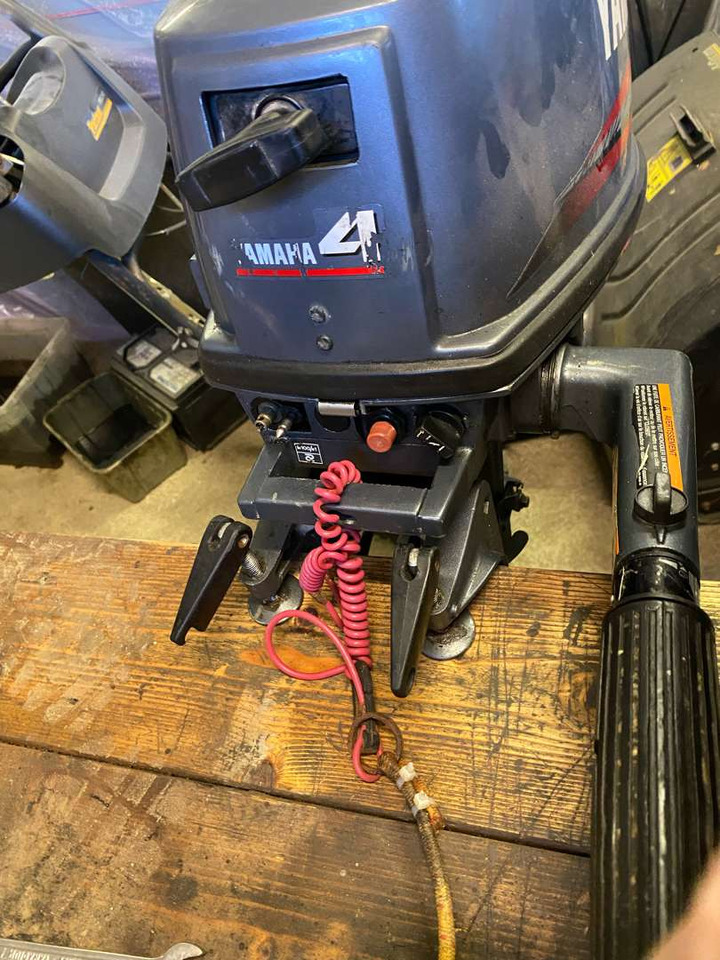 Yamaha 4 påhengsmotor KLAR TIL BRUK - Outil/ Équipement: photos 2 Yamaha 4 påhengsmotor KLAR TIL BRUK - Outil/ Équipement: photos 2