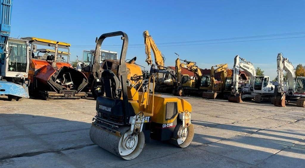 CAT CB 224 E - Rouleau compresseur: photos 3 CAT CB 224 E - Rouleau compresseur: photos 3