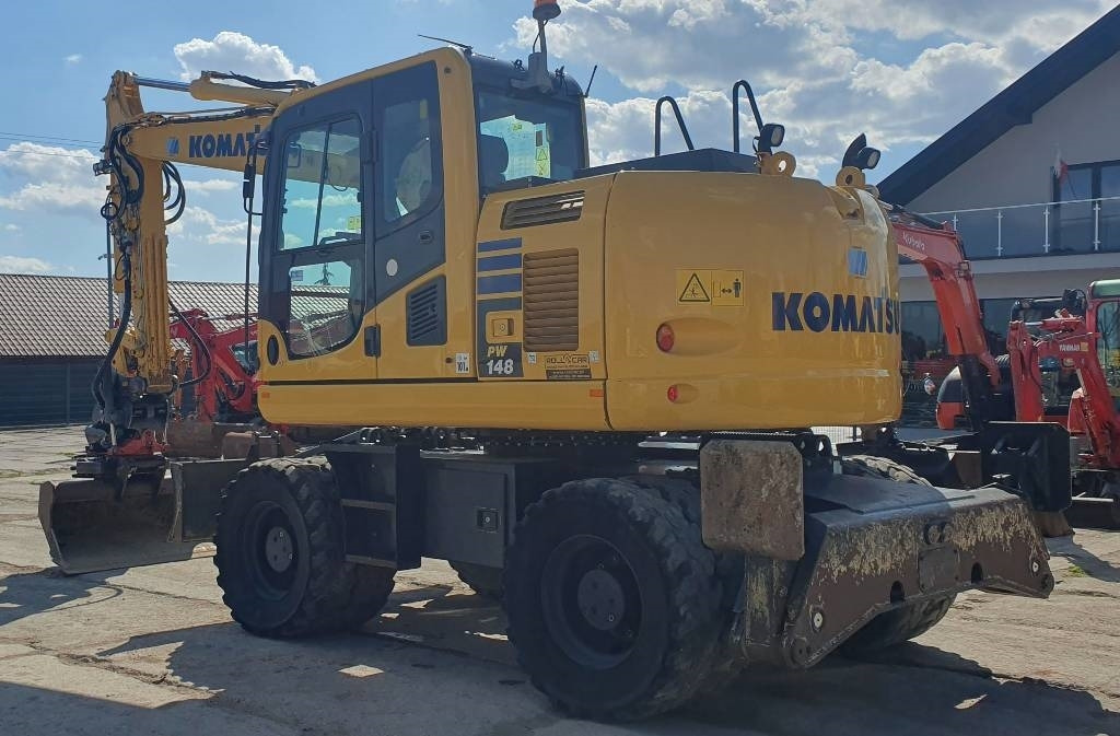 Komatsu PW148-10 - Pelle sur pneus: photos 2 Komatsu PW148-10 - Pelle sur pneus: photos 2