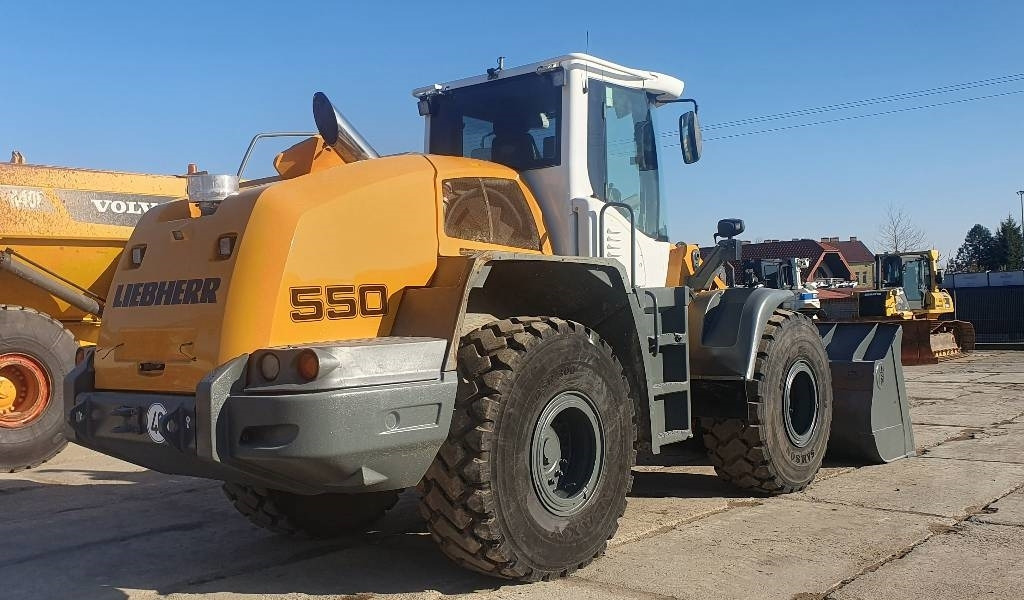 Liebherr L 550 - Chargeuse sur pneus: photos 3 Liebherr L 550 - Chargeuse sur pneus: photos 3