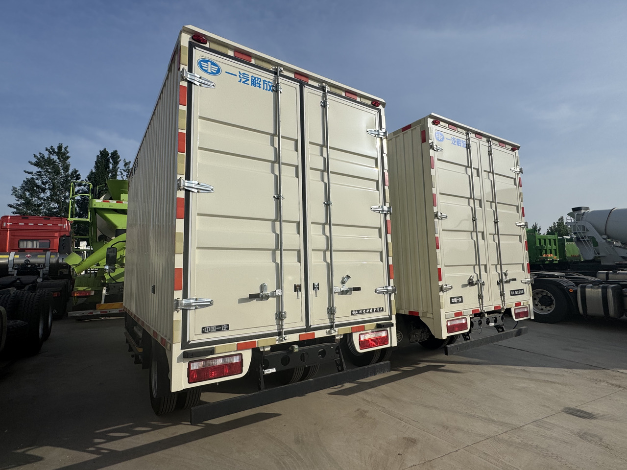 FAW - Camion fourgon: photos 3 FAW - Camion fourgon: photos 3