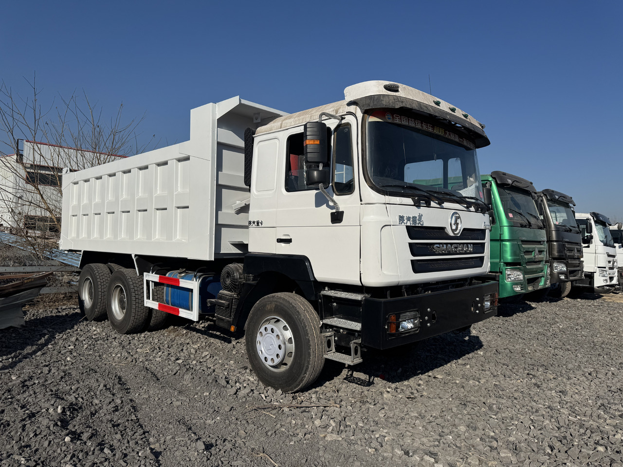 SHACMAN F3000 - Camion benne: photos 3 SHACMAN F3000 - Camion benne: photos 3