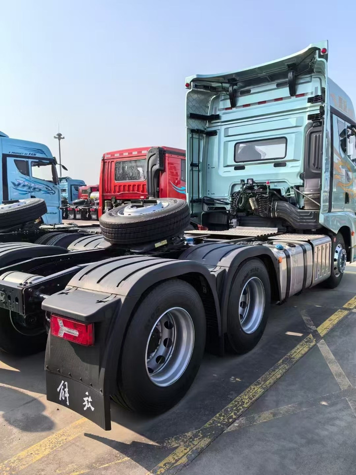 FAW - Tracteur routier: photos 5 FAW - Tracteur routier: photos 5