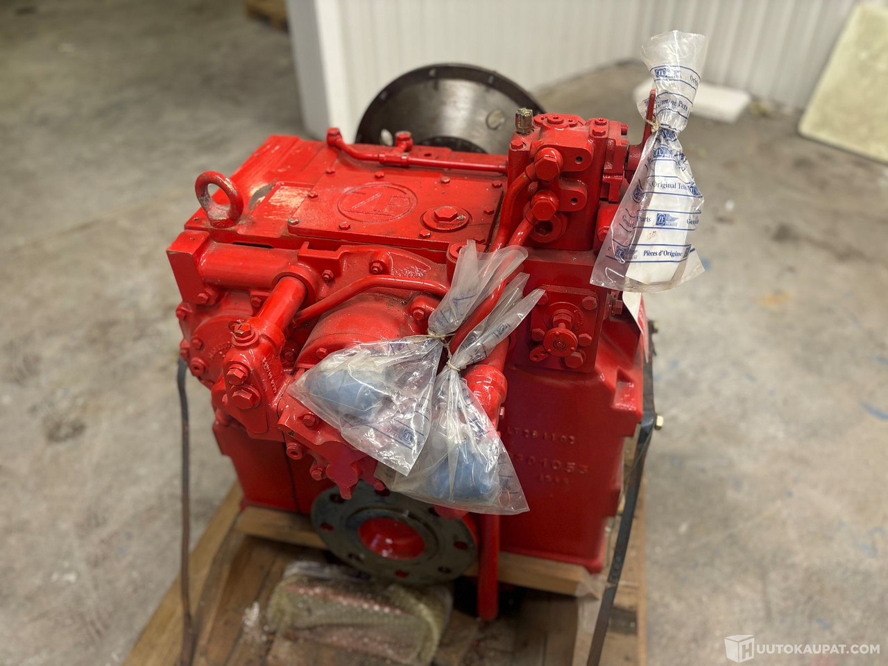 Merikytkin ZF W 2350 hydraulinen. UUSI käyttämätön., 2009, Oulu - Autre matériel: photos 5 Merikytkin ZF W 2350 hydraulinen. UUSI käyttämätön., 2009, Oulu - Autre matériel: photos 5