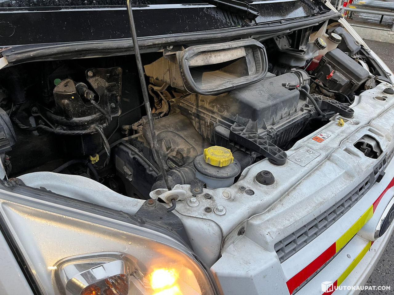 Utilitaire plateau Ford Transit flatbed, reg. year 2012, only 151,068 km, Tampere: photos 16 Utilitaire plateau Ford Transit flatbed, reg. year 2012, only 151,068 km, Tampere: photos 16