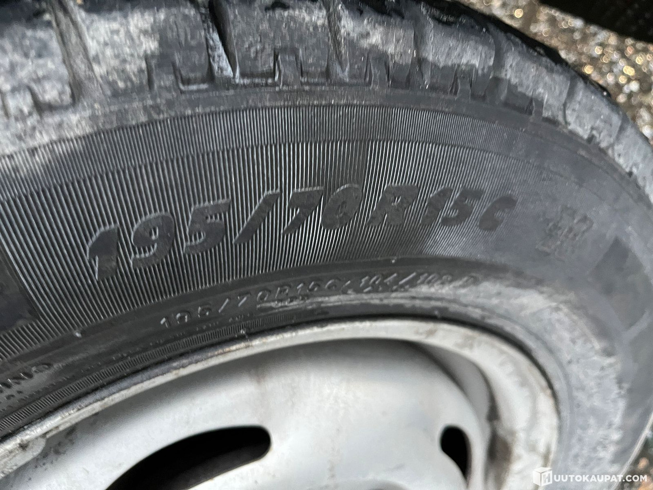 Utilitaire plateau Ford Transit flatbed, reg. year 2012, only 151,068 km, Tampere: photos 30 Utilitaire plateau Ford Transit flatbed, reg. year 2012, only 151,068 km, Tampere: photos 30