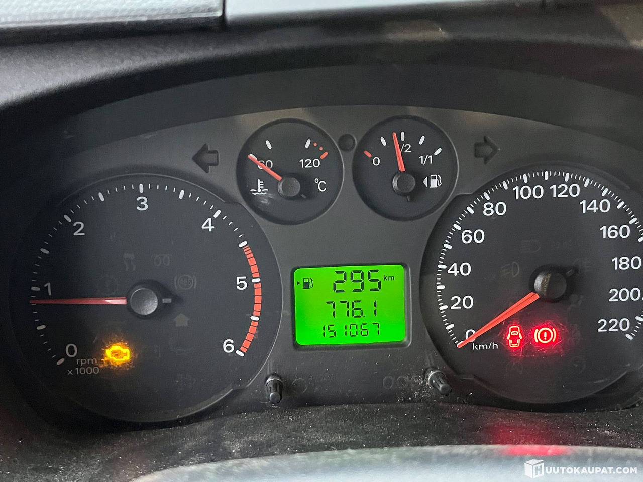 Utilitaire plateau Ford Transit flatbed, reg. year 2012, only 151,068 km, Tampere: photos 24 Utilitaire plateau Ford Transit flatbed, reg. year 2012, only 151,068 km, Tampere: photos 24