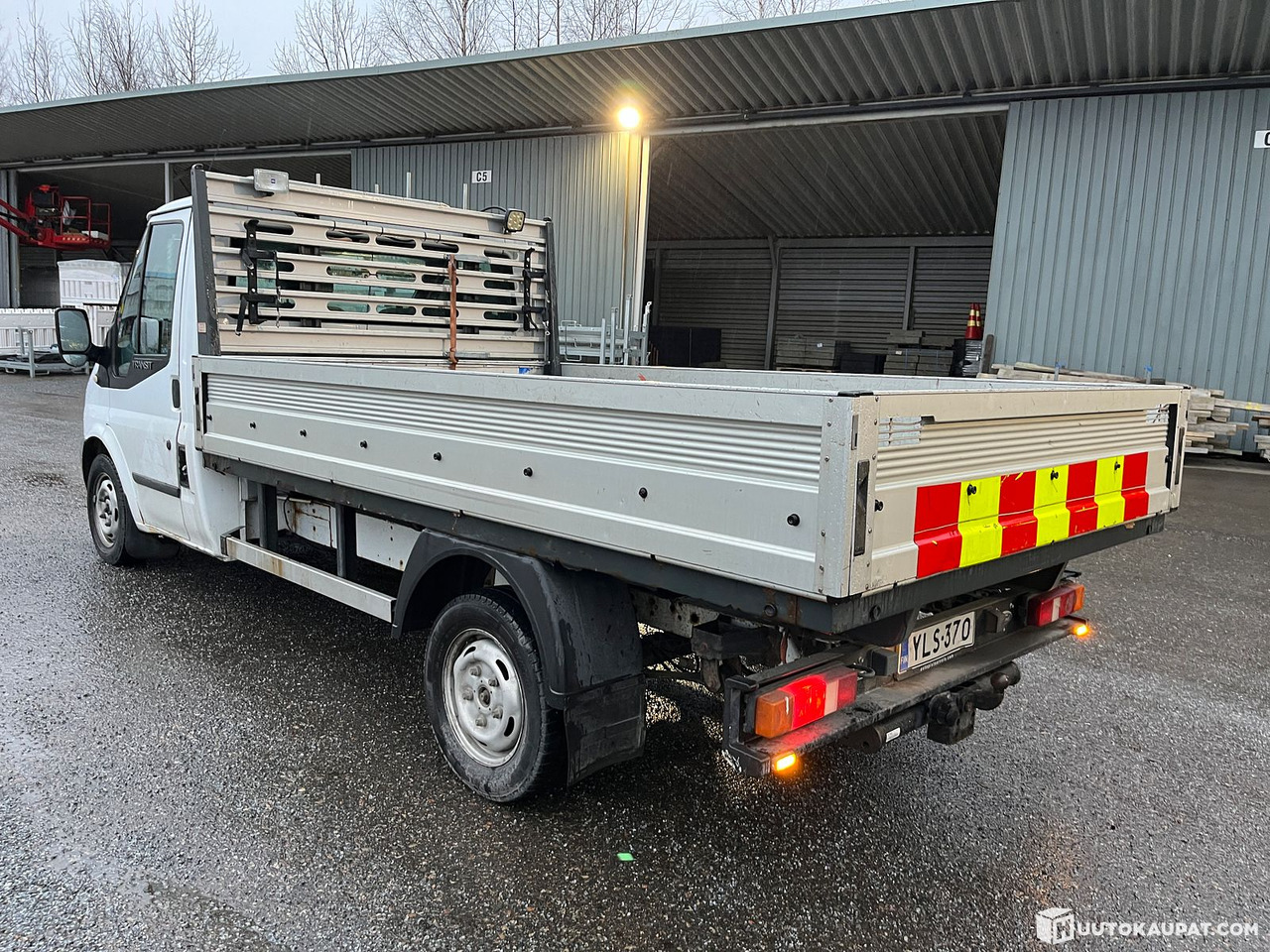 Ford Transit flatbed, reg. year 2012, only 151,068 km, Tampere - Utilitaire plateau: photos 4 Ford Transit flatbed, reg. year 2012, only 151,068 km, Tampere - Utilitaire plateau: photos 4