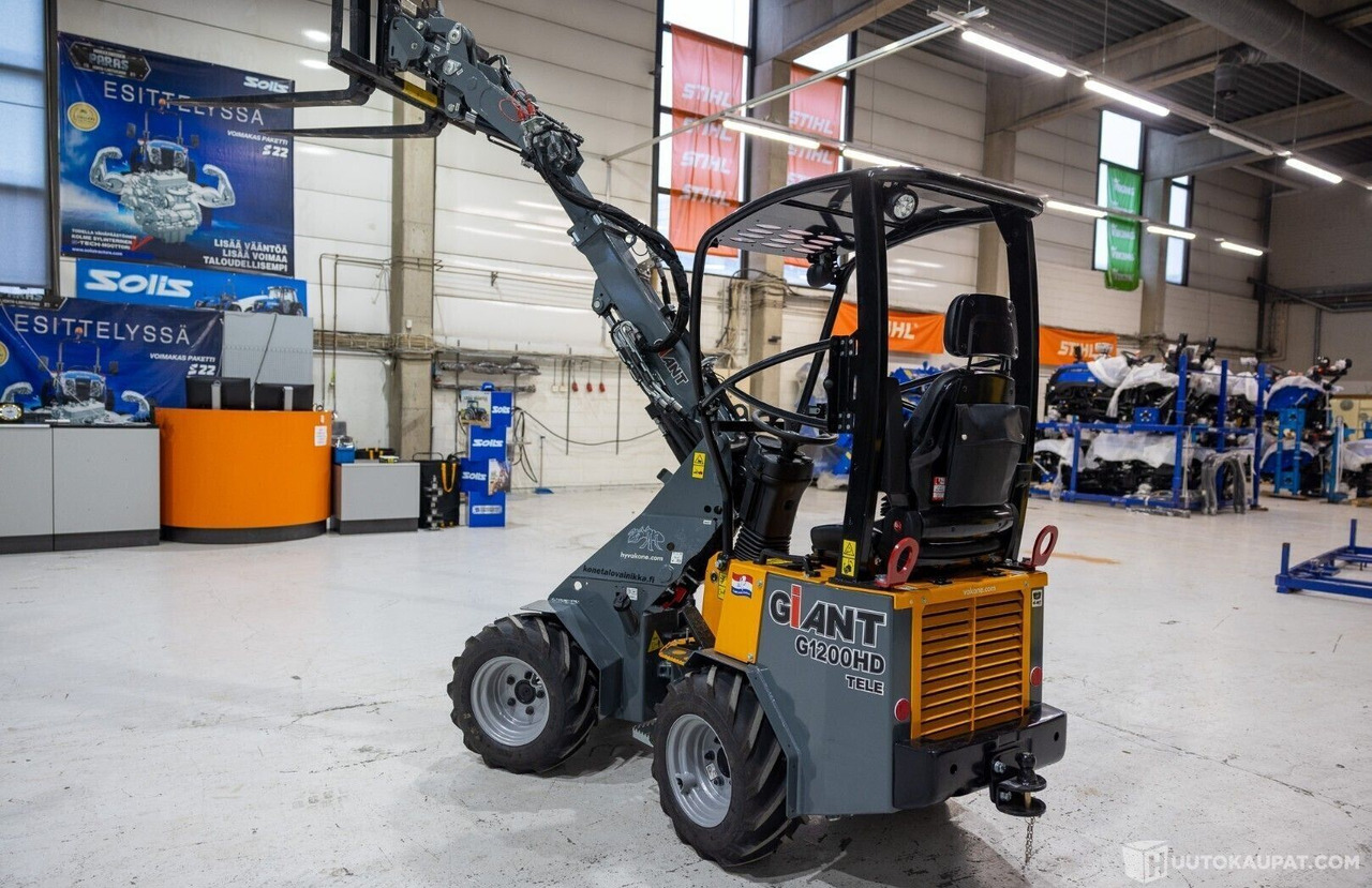 Giant G1200 Telekuormaaja, 0.9 l, Diesel, 5 h, Helsinki - Chargeuse sur pneus télescopique: photos 5 Giant G1200 Telekuormaaja, 0.9 l, Diesel, 5 h, Helsinki - Chargeuse sur pneus télescopique: photos 5