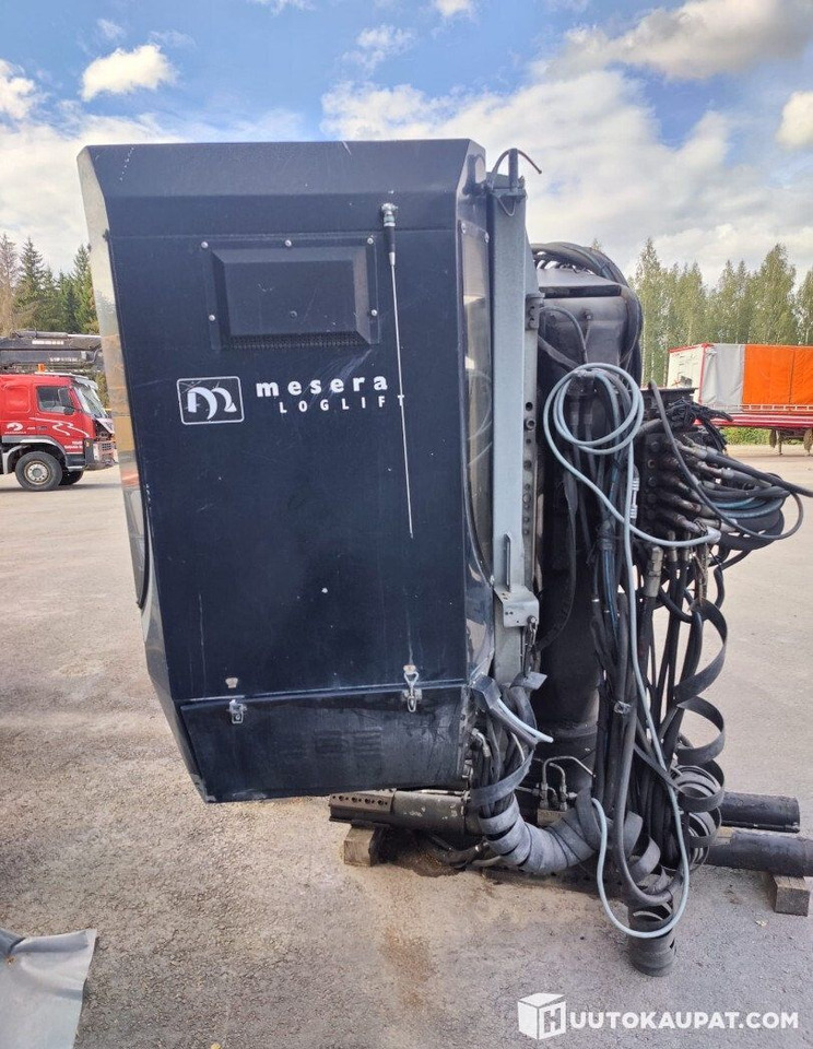 Loglift Mesera / Loglift F111FT Electrically operated log loader crane, 2011, 9,000 h, Hämeenlinna - Grue auxiliaire: photos 3 Loglift Mesera / Loglift F111FT Electrically operated log loader crane, 2011, 9,000 h, Hämeenlinna - Grue auxiliaire: photos 3