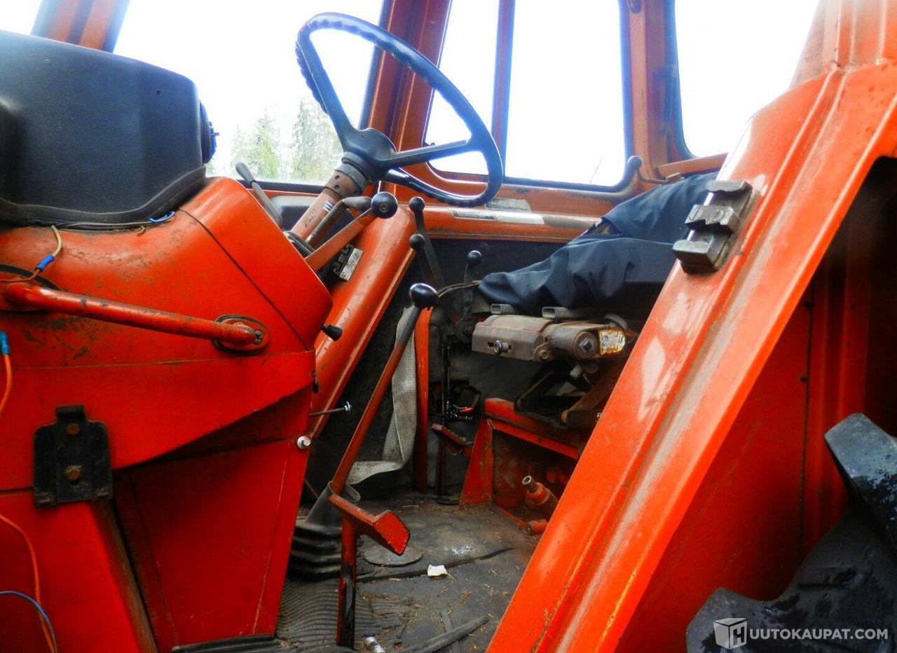 Volvo BM T 700, 1977, 4.3 l, Diesel, 6 580 h Traktori, Kurikka - Machine agricole: photos 4 Volvo BM T 700, 1977, 4.3 l, Diesel, 6 580 h Traktori, Kurikka - Machine agricole: photos 4