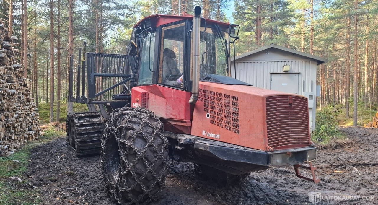 Valmet 840.2, 2005, Diesel, 21 400 h Metsäkone, Leppävirta - Matériel forestier: photos 1 Valmet 840.2, 2005, Diesel, 21 400 h Metsäkone, Leppävirta - Matériel forestier: photos 1