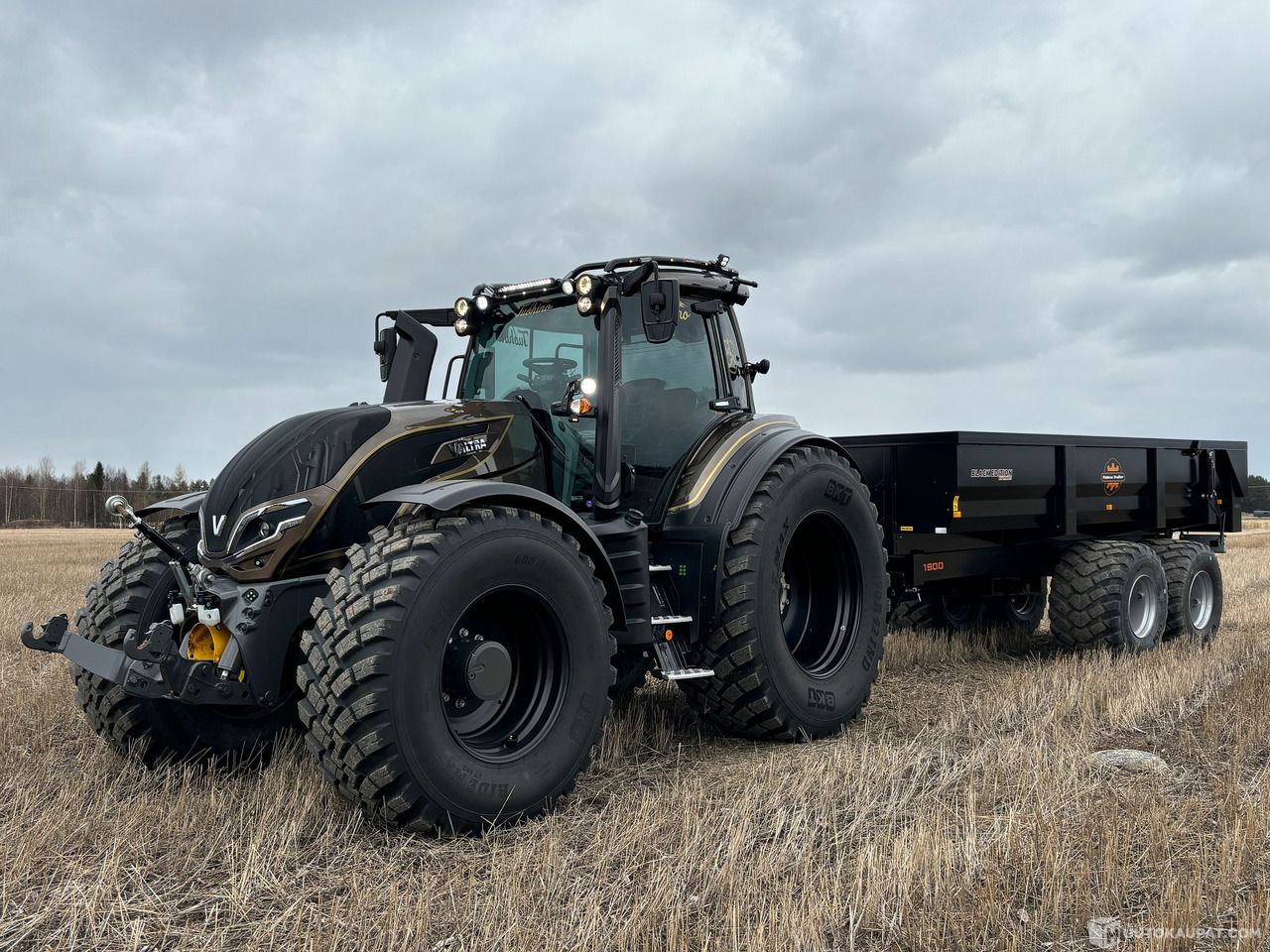 Valtra T 195 + Palmse Trailer, 2024 Tästä kylän komein yhdistelmä!, Kempele - Tracteur agricole: photos 1 Valtra T 195 + Palmse Trailer, 2024 Tästä kylän komein yhdistelmä!, Kempele - Tracteur agricole: photos 1