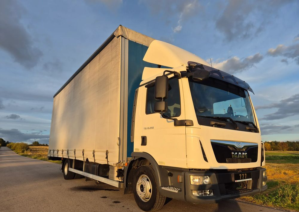 MAN TGL 12.250 6.2m 7.6m HAK AUTOMAT KLIMA 12000kg ESP EURO 6 mega / TOP STAN / okazja nauka jazdy MOŻLIWOŚĆ DOSTOSOWANIA elka - Camion à rideaux coulissants: photos 5 MAN TGL 12.250 6.2m 7.6m HAK AUTOMAT KLIMA 12000kg ESP EURO 6 mega / TOP STAN / okazja nauka jazdy MOŻLIWOŚĆ DOSTOSOWANIA elka - Camion à rideaux coulissants: photos 5