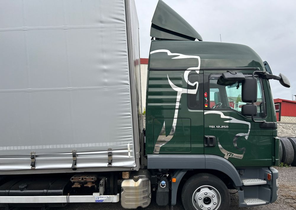 MAN TGL 12.250 GLOB UNIKAT z Niemiec BDF firanka / AUTOMAT HAK / EURO 6 / BDF 7.40 wysoki / MICHELIN 80% - Camion à rideaux coulissants: photos 4 MAN TGL 12.250 GLOB UNIKAT z Niemiec BDF firanka / AUTOMAT HAK / EURO 6 / BDF 7.40 wysoki / MICHELIN 80% - Camion à rideaux coulissants: photos 4