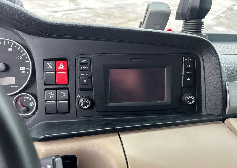 MAN TGM 18.290 2017 Supra 1250 mt z Niemiec / winda Klima webasto Michelin / OKAZJA Carrier TOP — crédit-bail MAN TGM 18.290 2017 Supra 1250 mt z Niemiec / winda Klima webasto Michelin / OKAZJA Carrier TOP: photos 8 MAN TGM 18.290 2017 Supra 1250 mt z Niemiec / winda Klima webasto Michelin / OKAZJA Carrier TOP — crédit-bail MAN TGM 18.290 2017 Supra 1250 mt z Niemiec / winda Klima webasto Michelin / OKAZJA Carrier TOP: photos 8