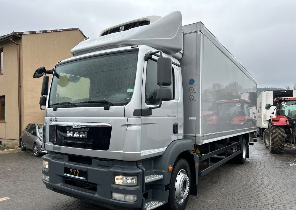 MAN TGM 18.290 TK 1200 R Spectrum THERMO King z Niemiec 8m / 20 palet / winda Klima / OKAZJA - Camion frigorifique: photos 1 MAN TGM 18.290 TK 1200 R Spectrum THERMO King z Niemiec 8m / 20 palet / winda Klima / OKAZJA - Camion frigorifique: photos 1