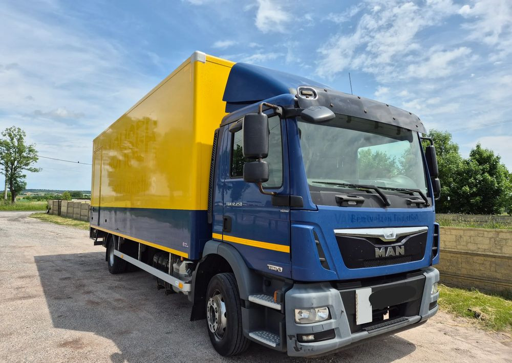MAN TGM TGL 12.250 z Holandii KLIMA 7.2m AUTOMAT WINDA TOP CENA euro 6 nauka jazdy ESP ASR - Camion fourgon: photos 1 MAN TGM TGL 12.250 z Holandii KLIMA 7.2m AUTOMAT WINDA TOP CENA euro 6 nauka jazdy ESP ASR - Camion fourgon: photos 1
