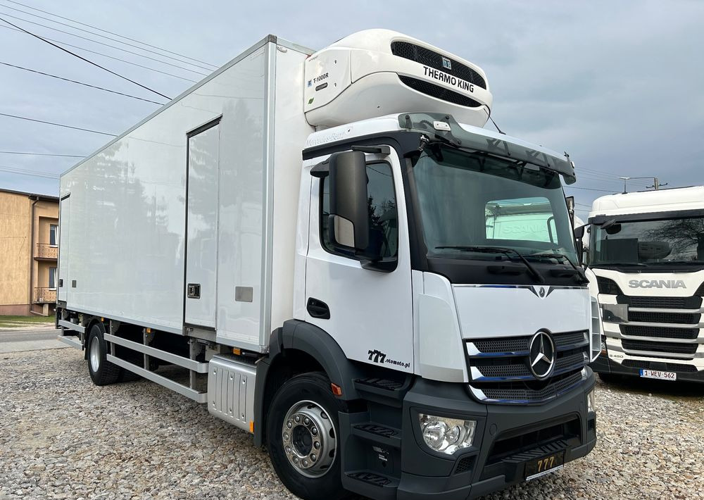 Mercedes-Benz Antos 1824 THERMO King DRZWI + winda + 2x drzwi boczne / 8.3m / z Holandii / KLIMA LEKKI / Axor man Tgm T1000-R - Camion frigorifique: photos 2 Mercedes-Benz Antos 1824 THERMO King DRZWI + winda + 2x drzwi boczne / 8.3m / z Holandii / KLIMA LEKKI / Axor man Tgm T1000-R - Camion frigorifique: photos 2