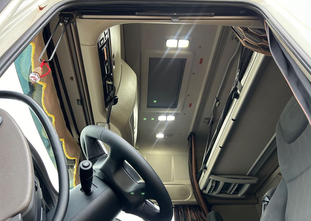 DAF XF 480 OKAZJA 2020 SSC TOP STANDARD / DUŻE KOTŁY / z Polski / jeden właściciel super zadbane SERWISOWANE - Tracteur routier: photos 5 DAF XF 480 OKAZJA 2020 SSC TOP STANDARD / DUŻE KOTŁY / z Polski / jeden właściciel super zadbane SERWISOWANE - Tracteur routier: photos 5