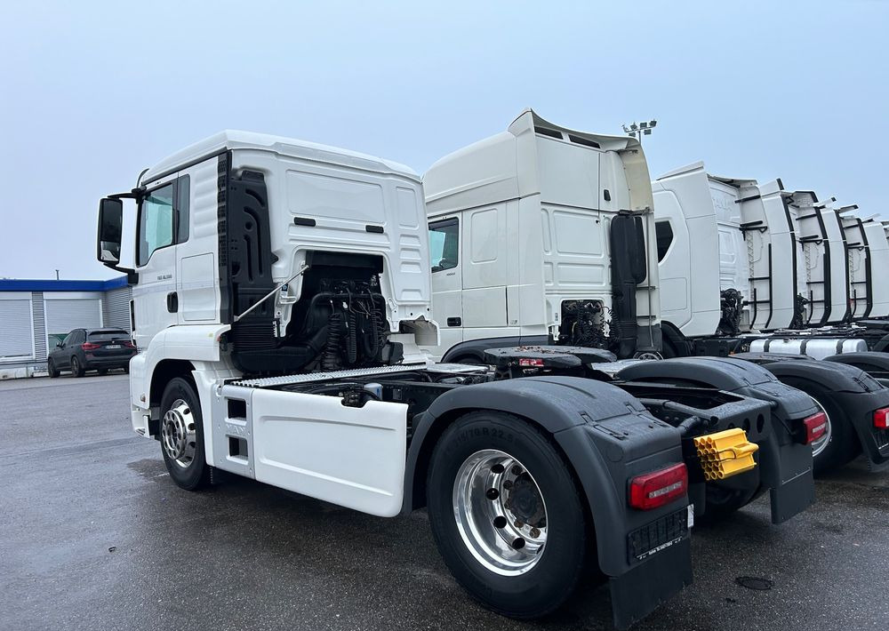 MAN TGS 18.500 TOP1 NAUKA JAZDY POLIFT ELKA AUTOMAT 4x2 STANDARD 315/70r22.5 SUPER STAN TGX 470 460 420 430 500 510 400 360 410 - Tracteur routier: photos 4 MAN TGS 18.500 TOP1 NAUKA JAZDY POLIFT ELKA AUTOMAT 4x2 STANDARD 315/70r22.5 SUPER STAN TGX 470 460 420 430 500 510 400 360 410 - Tracteur routier: photos 4