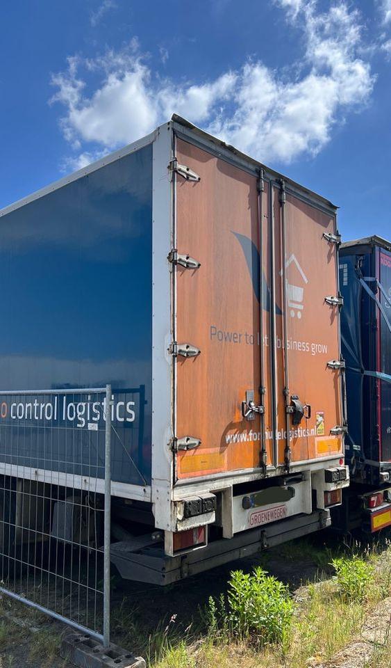 Wielton 2 osiowa NAUKA JAZDY 2 osie z Holandii dwu dwuosiowa dwie osie 2osiowa 2osie - Semi-remorque fourgon: photos 2 Wielton 2 osiowa NAUKA JAZDY 2 osie z Holandii dwu dwuosiowa dwie osie 2osiowa 2osie - Semi-remorque fourgon: photos 2