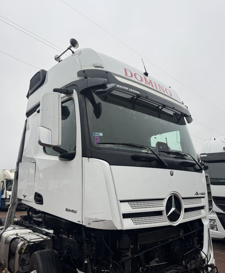 Mercedes-Benz ACTROS MP 4 GIGA SPACE 2017R Mercedes-Benz ACTROS MP 4 GIGA SPACE truck - Cabine pour Camion: photos 1 Mercedes-Benz ACTROS MP 4 GIGA SPACE 2017R Mercedes-Benz ACTROS MP 4 GIGA SPACE truck - Cabine pour Camion: photos 1