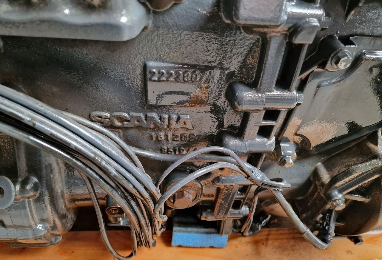 Scania GRS 895R NTG TMS 19R Scania GRS 895R NTG TMS truck - Boîte de vitesse pour Camion: photos 1 Scania GRS 895R NTG TMS 19R Scania GRS 895R NTG TMS truck - Boîte de vitesse pour Camion: photos 1