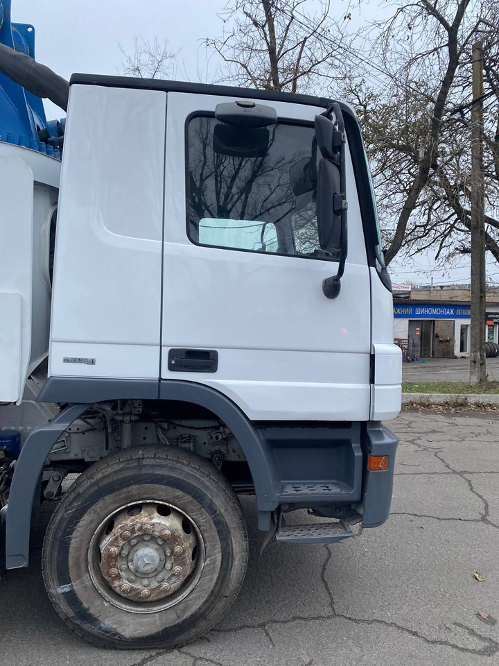 PUTZMEISTER Putzmeister on chassis Mercedes-Benz Actros Putzmeister 42m concrete pump - Camion pompe: photos 3 PUTZMEISTER Putzmeister on chassis Mercedes-Benz Actros Putzmeister 42m concrete pump - Camion pompe: photos 3