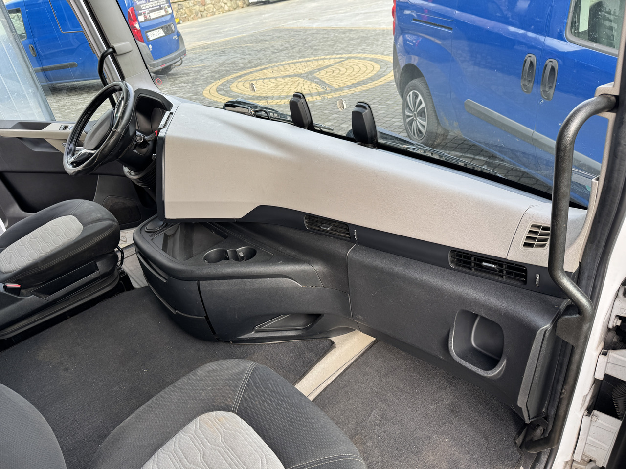 Ford F-Max 500 - Panel de instrumentos: photos 3 Ford F-Max 500 - Panel de instrumentos: photos 3