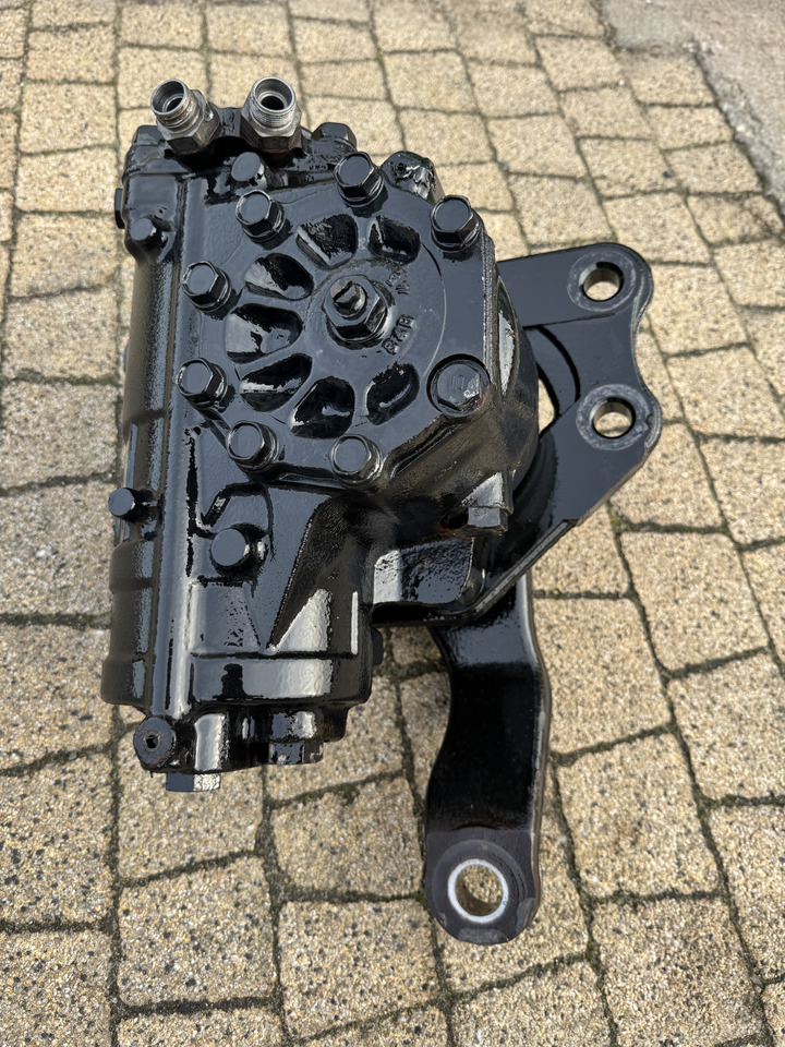 Ford F-Max 500 - Colonne de direction: photos 4 Ford F-Max 500 - Colonne de direction: photos 4