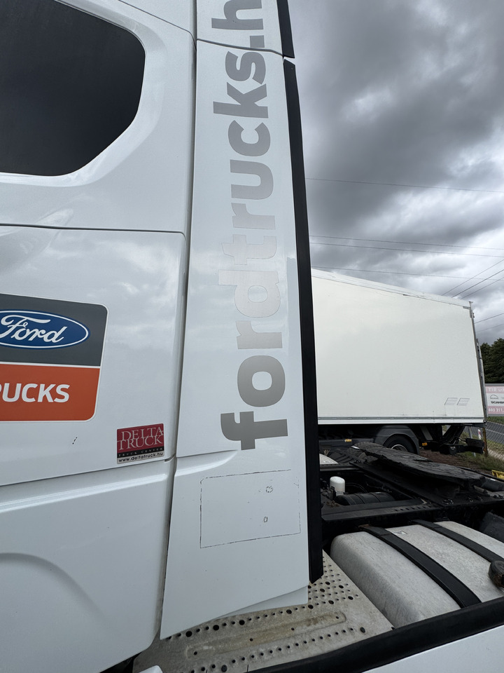 Ford F-Max Cargo - Aérodynamique/ Spoilers pour Camion: photos 1 Ford F-Max Cargo - Aérodynamique/ Spoilers pour Camion: photos 1