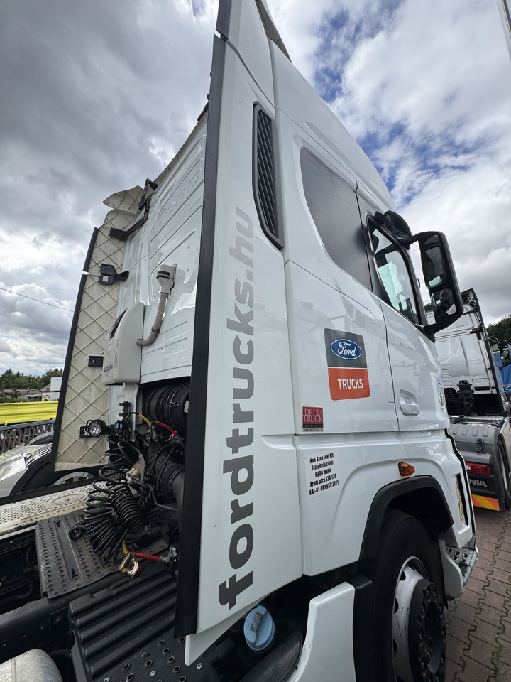 Ford F-Max Cargo - Cabine: photos 2 Ford F-Max Cargo - Cabine: photos 2