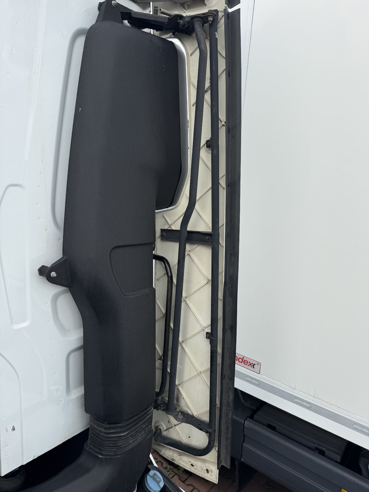 Ford F-Max Cargo - Cabine: photos 3 Ford F-Max Cargo - Cabine: photos 3