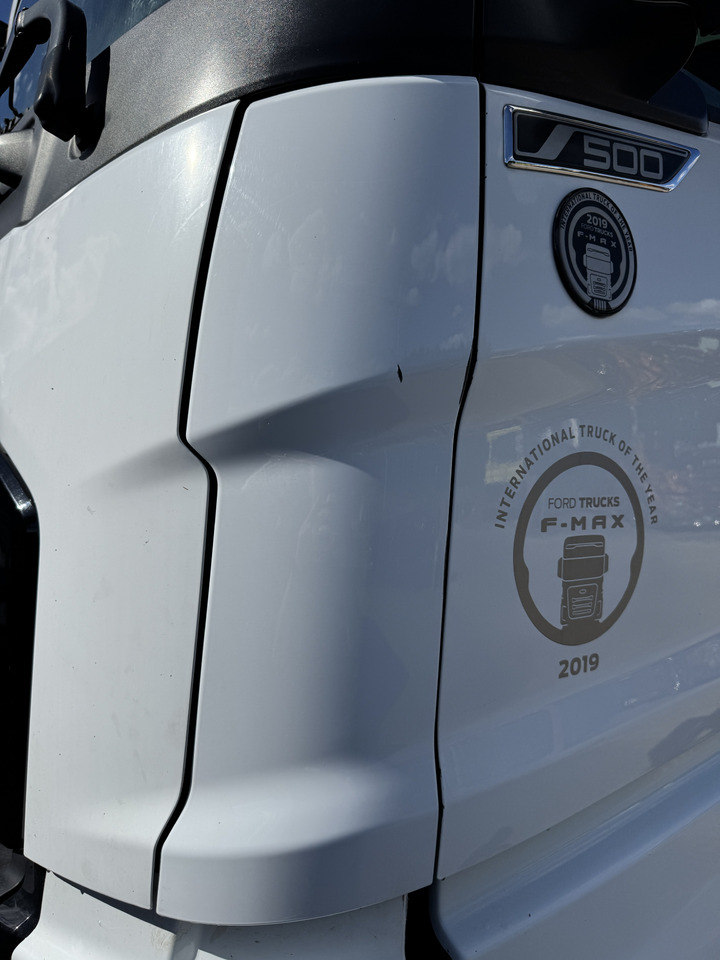 Ford F-Max - Angle de pare-chocs: photos 1 Ford F-Max - Angle de pare-chocs: photos 1