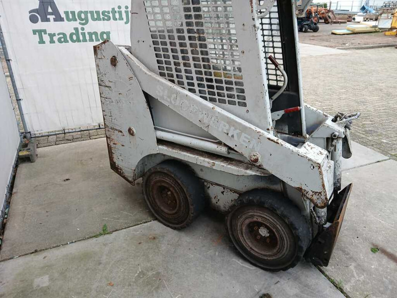 Gehl 1640 - Mini chargeuse: photos 4 Gehl 1640 - Mini chargeuse: photos 4