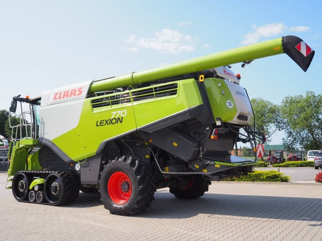 Claas Lexion 770TT + V1050 - Moissonneuse-batteuse: photos 2 Claas Lexion 770TT + V1050 - Moissonneuse-batteuse: photos 2