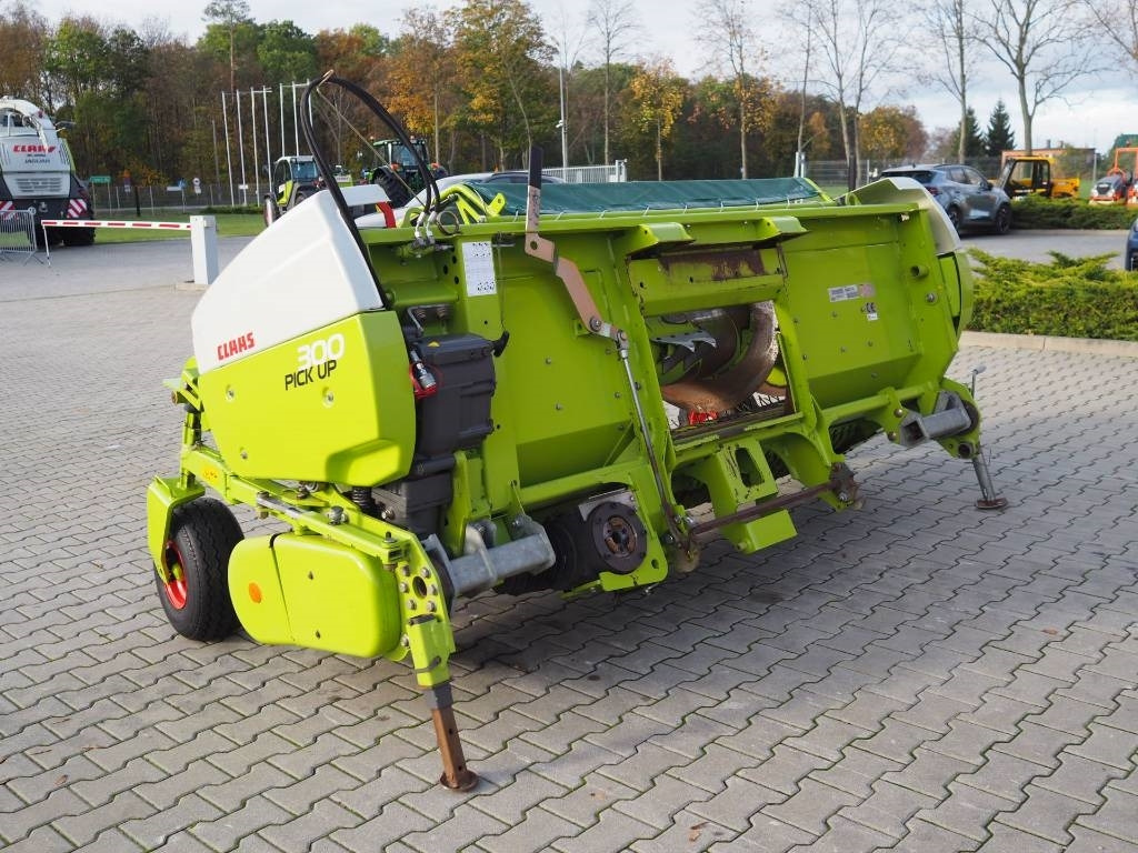 Claas PICK UP 300 HD - Accessoire aux ensileuses: photos 3 Claas PICK UP 300 HD - Accessoire aux ensileuses: photos 3