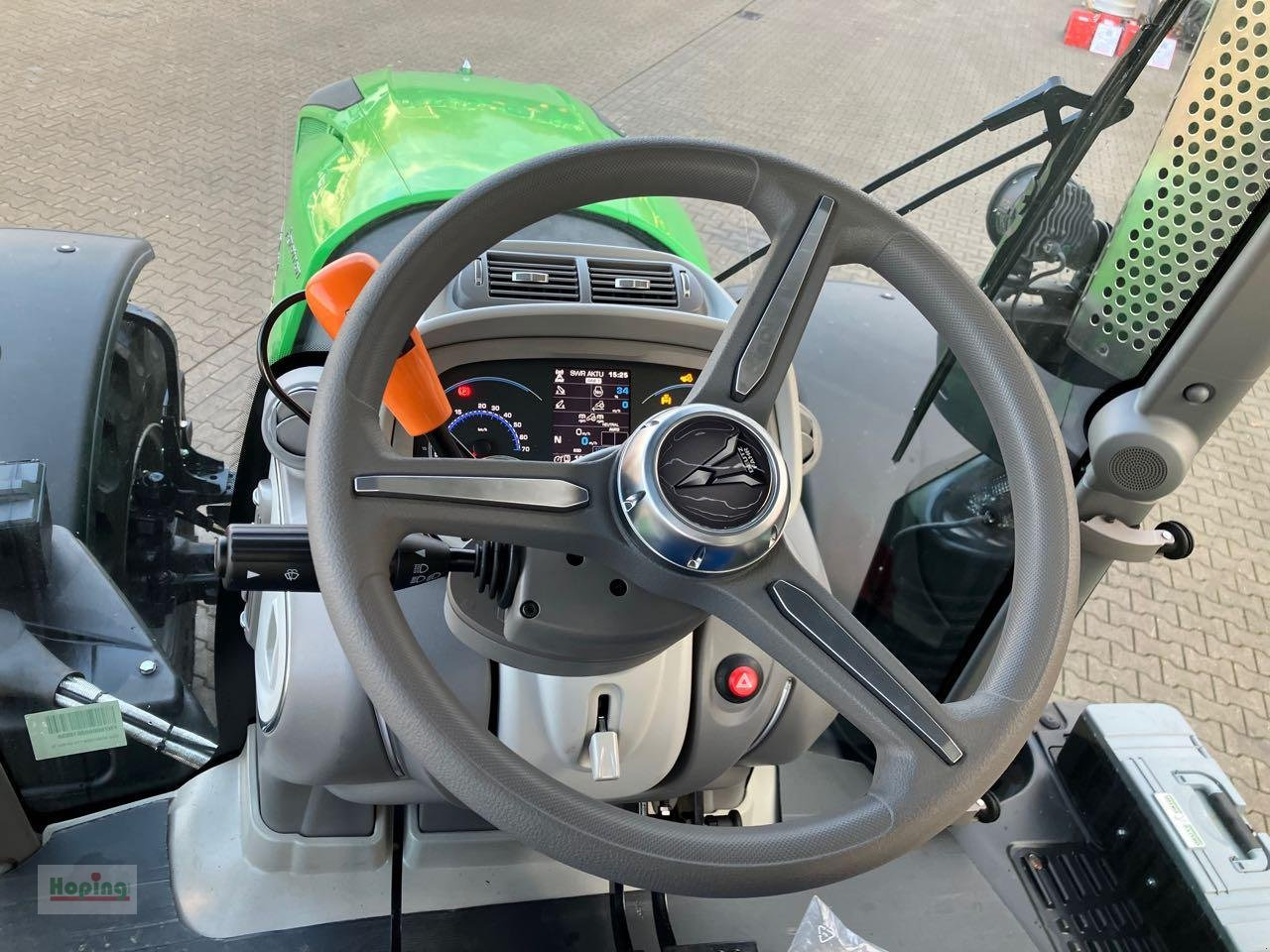 Tracteur agricole neuf Deutz-Fahr 6230 TTV: photos 17 Tracteur agricole neuf Deutz-Fahr 6230 TTV: photos 17