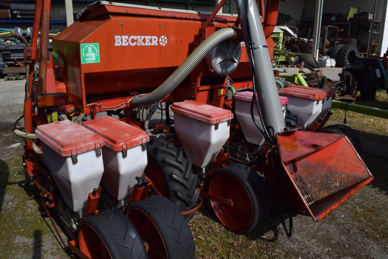 Becker AEROMAT T6Z - Semoir monograine: photos 4 Becker AEROMAT T6Z - Semoir monograine: photos 4