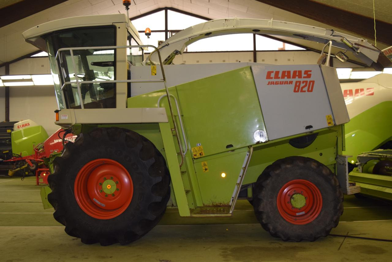 CLAAS Jaguar 820 - Ensileuse: photos 3 CLAAS Jaguar 820 - Ensileuse: photos 3
