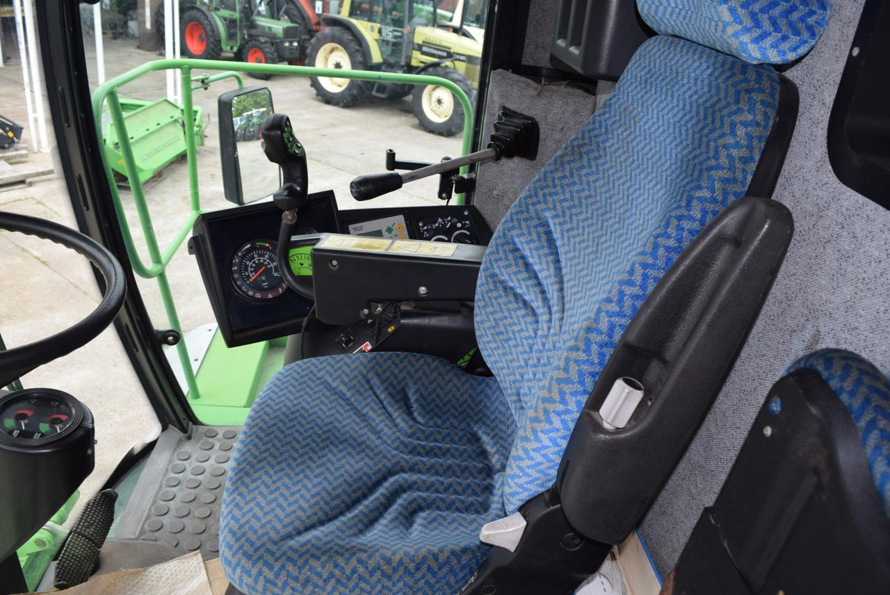 Deutz-Fahr 5660 HTS - Moissonneuse-batteuse: photos 5 Deutz-Fahr 5660 HTS - Moissonneuse-batteuse: photos 5