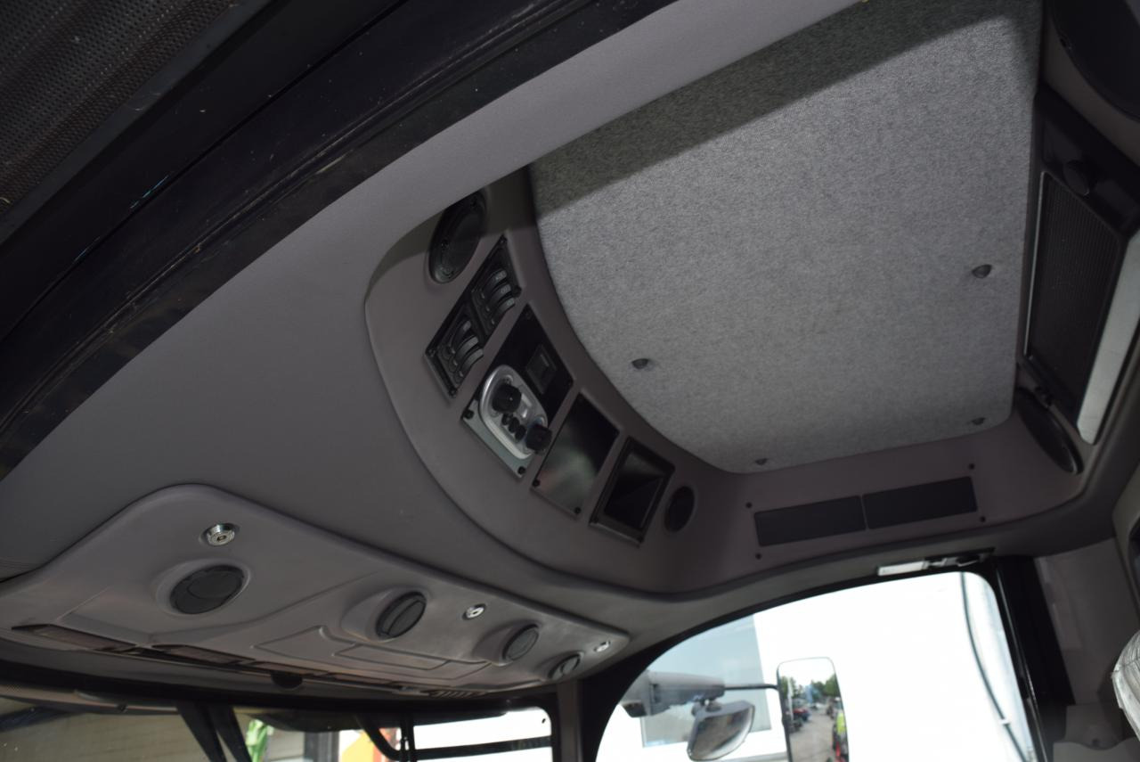 Moissonneuse-batteuse Deutz-Fahr C 7205 TS: photos 9 Moissonneuse-batteuse Deutz-Fahr C 7205 TS: photos 9