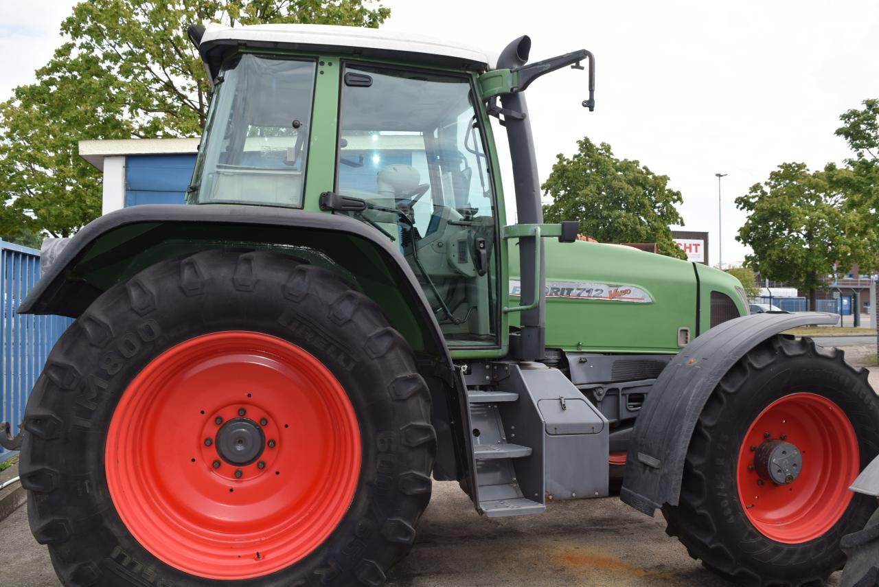 Fendt 712 Vario - Tracteur agricole: photos 3 Fendt 712 Vario - Tracteur agricole: photos 3