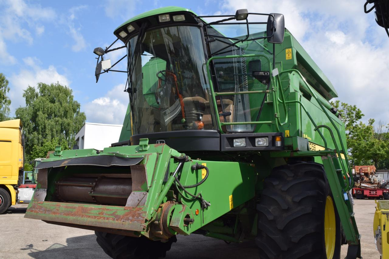 John Deere 2056 - Moissonneuse-batteuse: photos 3 John Deere 2056 - Moissonneuse-batteuse: photos 3