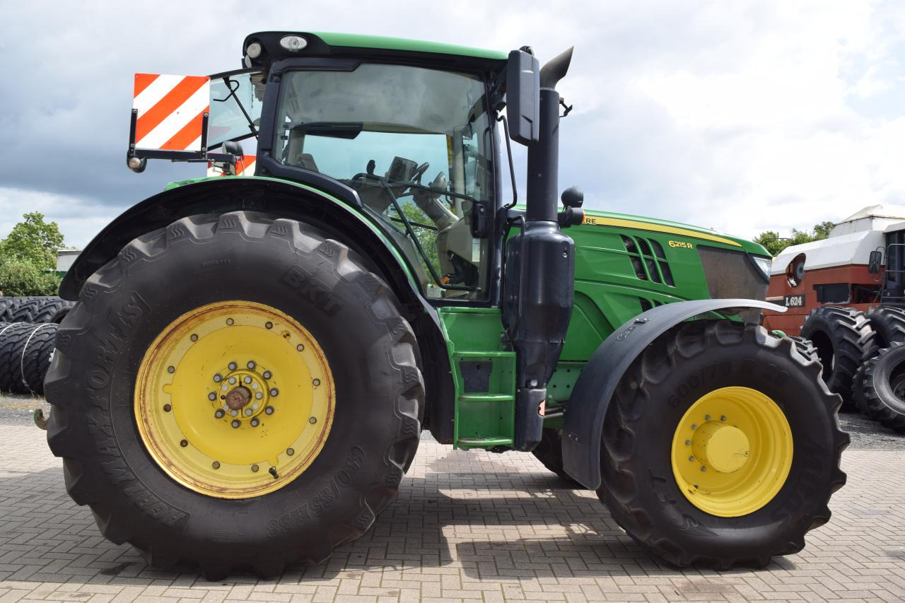 John Deere 6215 R - Tracteur agricole: photos 1 John Deere 6215 R - Tracteur agricole: photos 1