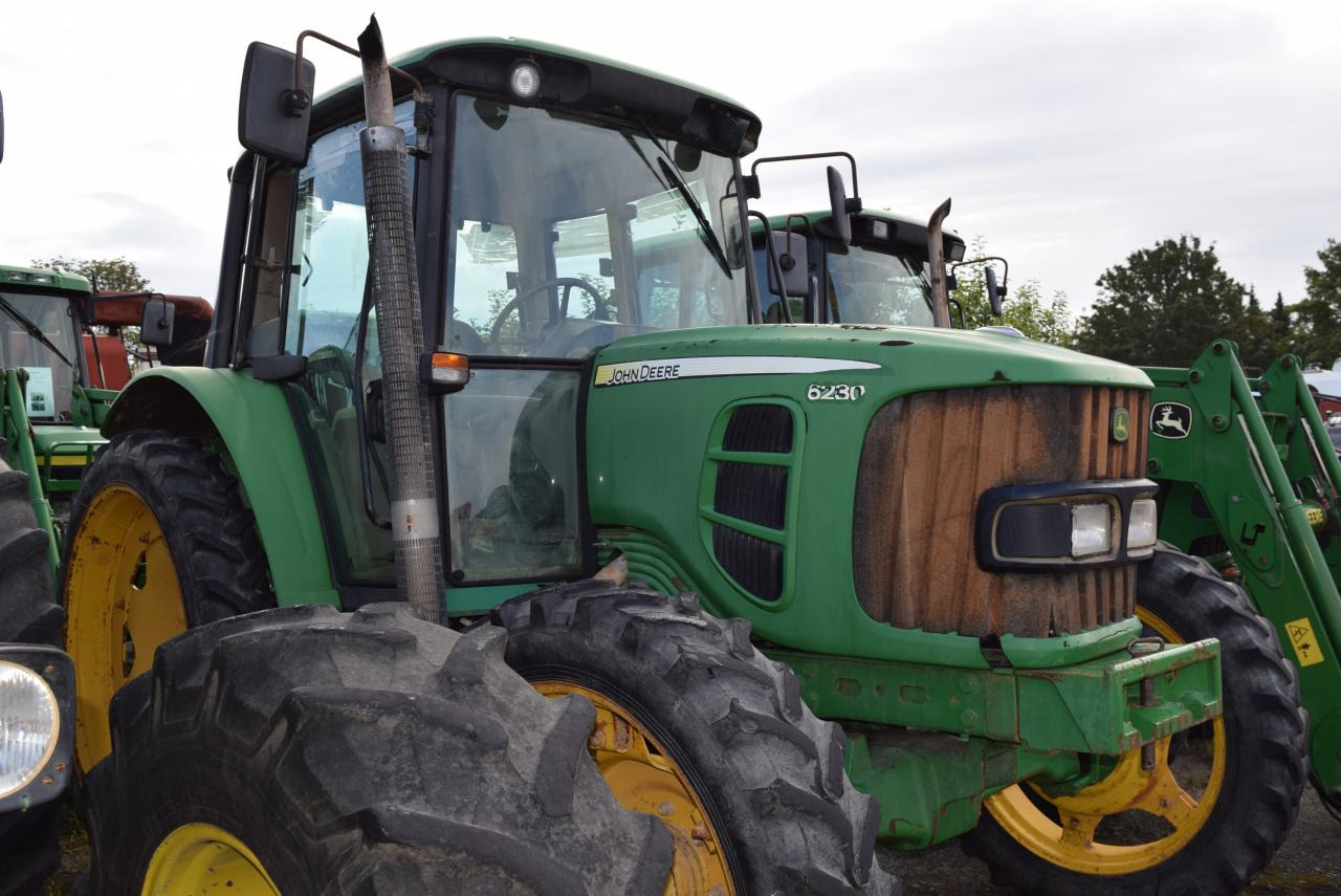 John Deere 6230 - Tracteur agricole: photos 2 John Deere 6230 - Tracteur agricole: photos 2