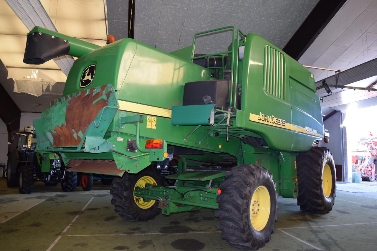 John Deere 9560 i WTS - Moissonneuse-batteuse: photos 5 John Deere 9560 i WTS - Moissonneuse-batteuse: photos 5